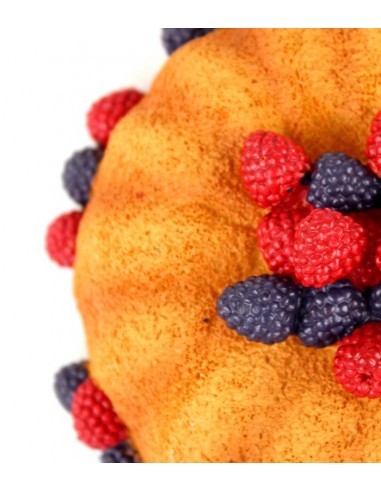 Torta decorata con lamponi