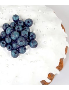 Torta decorata con mirtilli 2